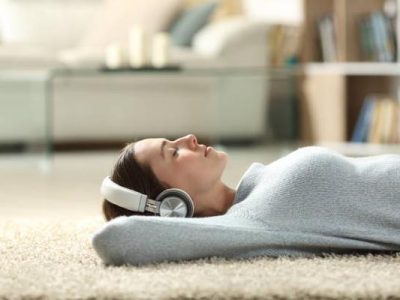 How Relaxing Music Boosts Focus While Working from Home